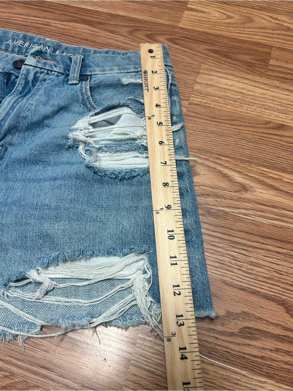 American Eagle Women's Size 6 Curvy Mom Short Stretch Denim Distressed High Rise - Picture 10 of 10